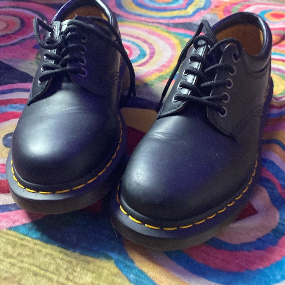 Fairly new Black dr martens shoes